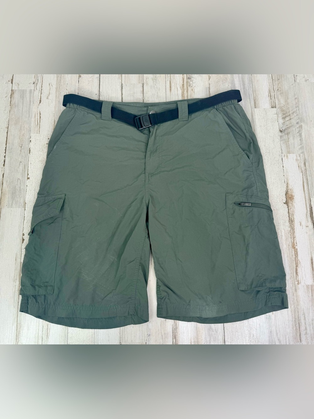 Columbia PFG Mens 34 Green Ripstop Cargo Shorts Omni-Shade UPF